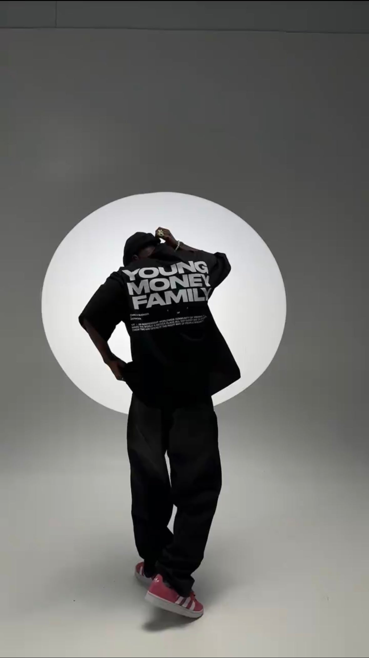 "YOUNG MONEY FAMILY" Oversized Tee