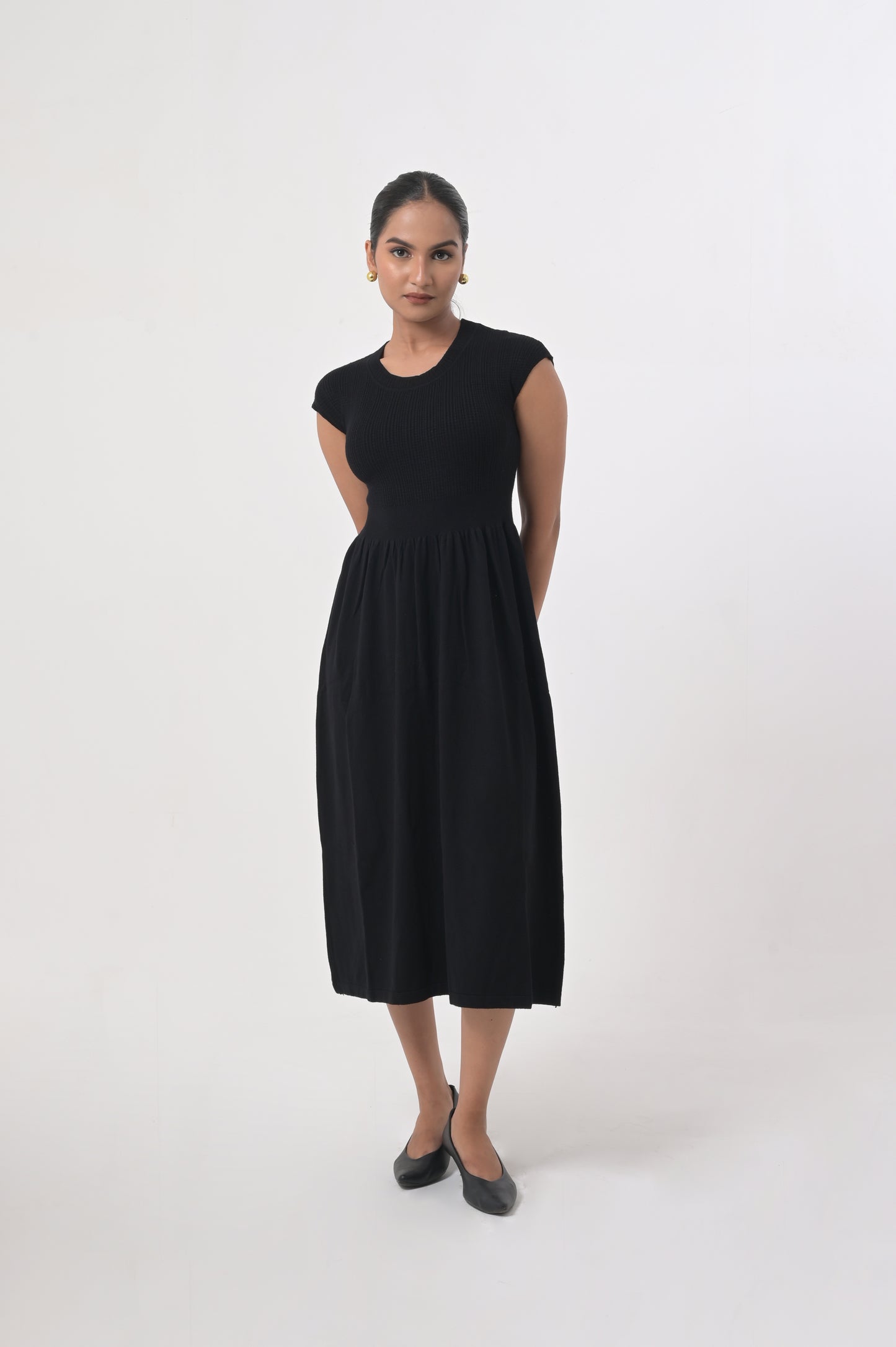 Black Midi Dress with Ribbed Bodice and Flowy Skirt