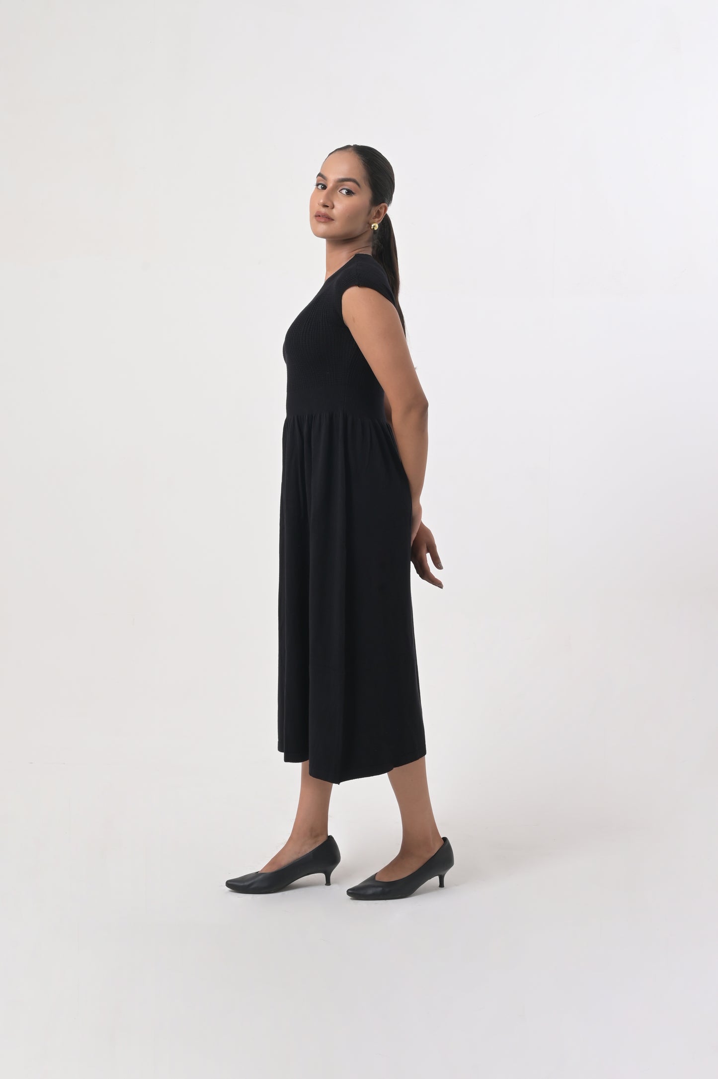 Black Midi Dress with Ribbed Bodice and Flowy Skirt