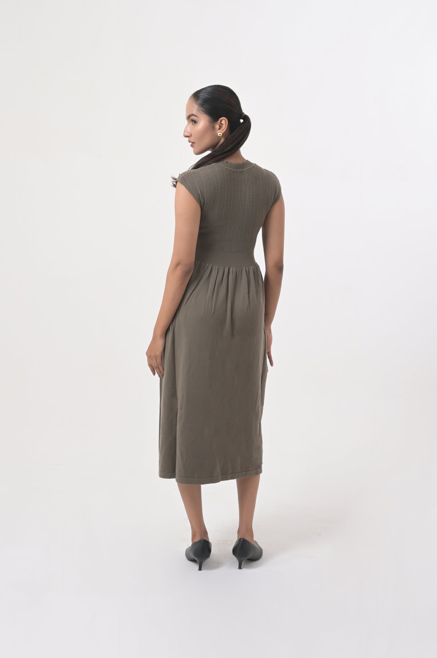 Olive Midi Dress with Ribbed Bodice and Flowy Skirt