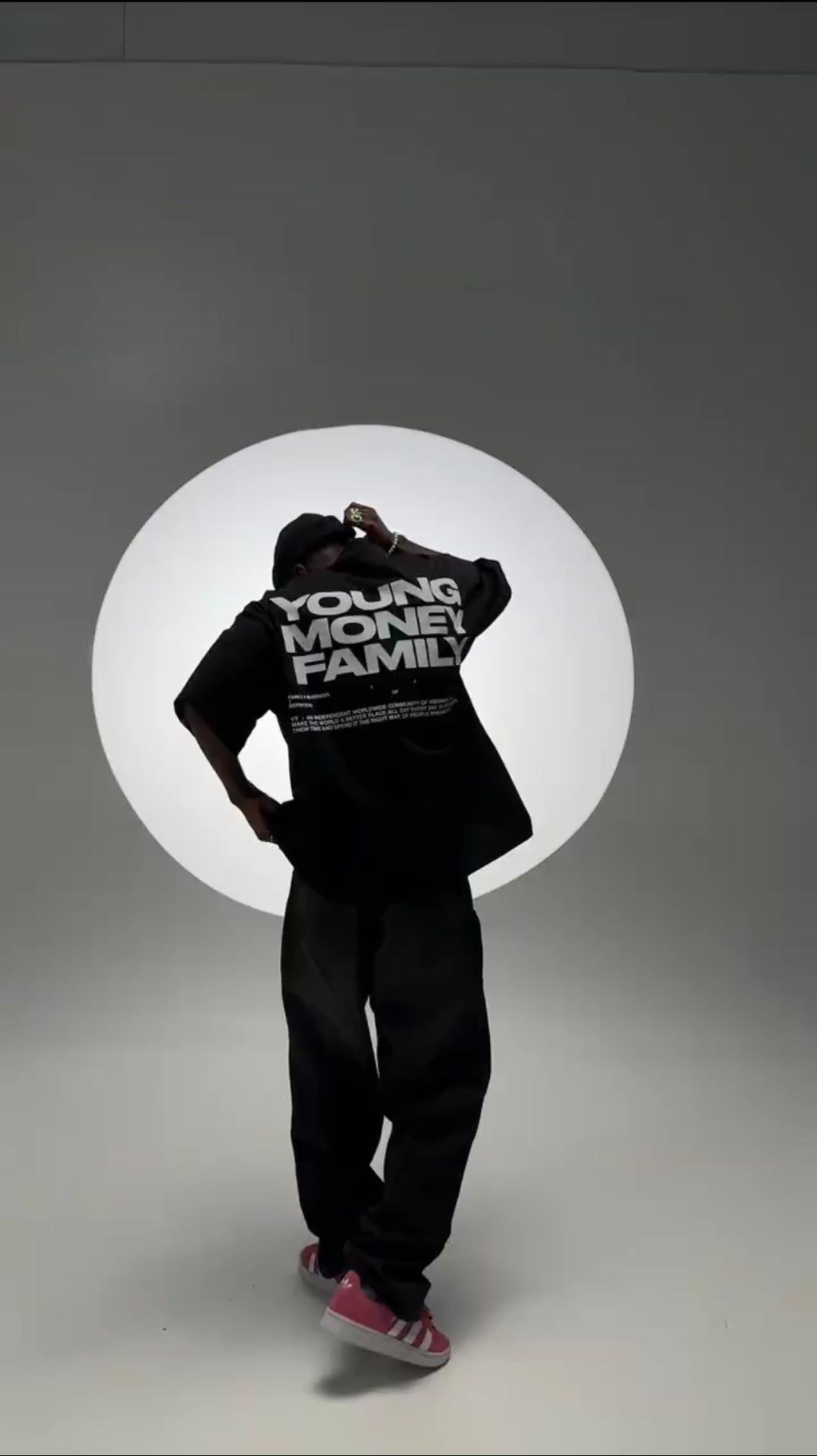 "YOUNG MONEY FAMILY" Oversized Tee